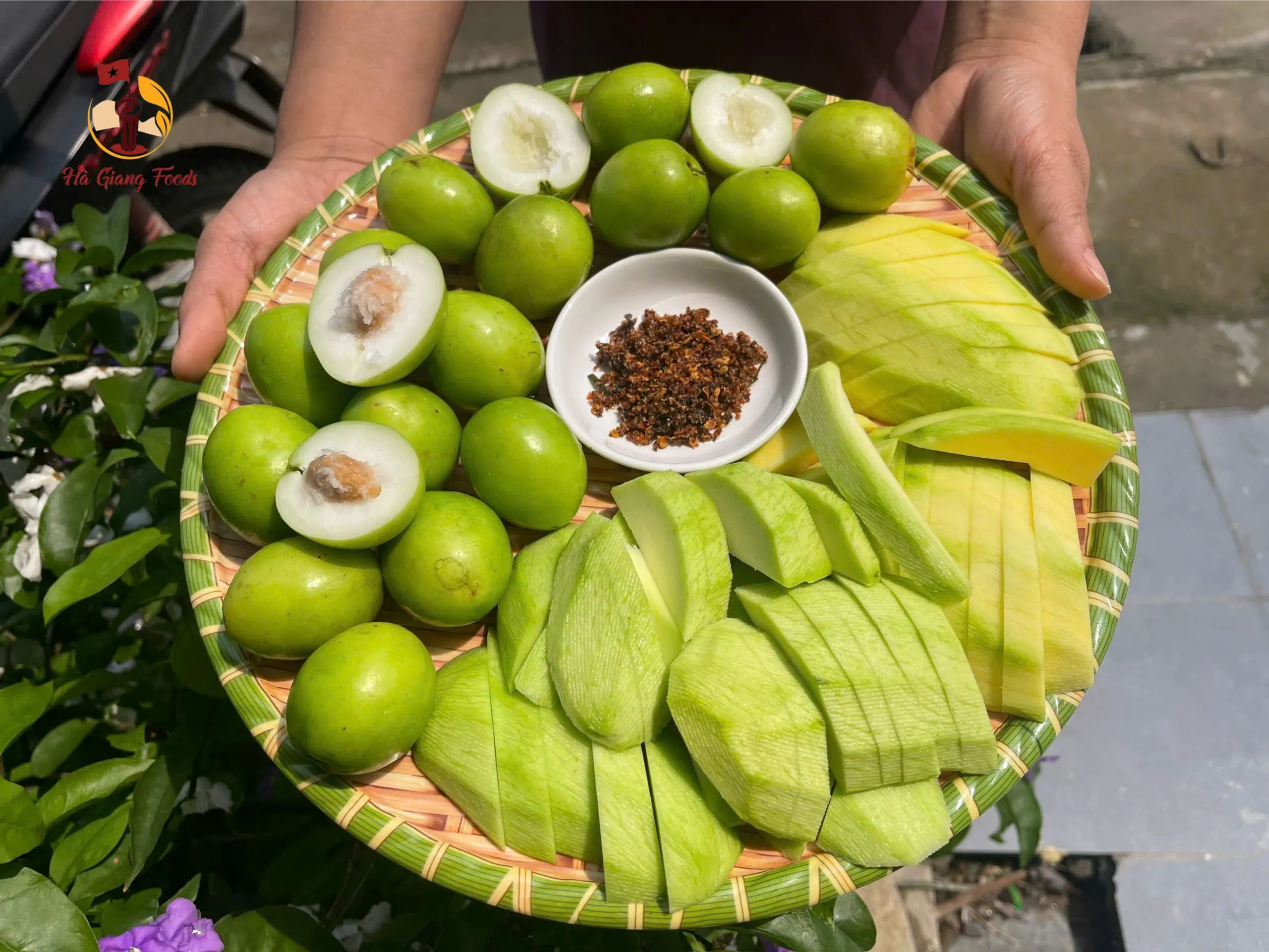 Cách làm chẳm chéo chấm quả chua